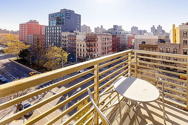 Rented by Compass | media 20