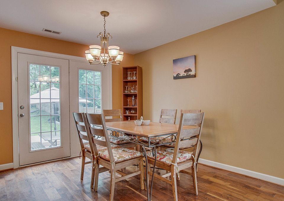 Dining Room w/french door