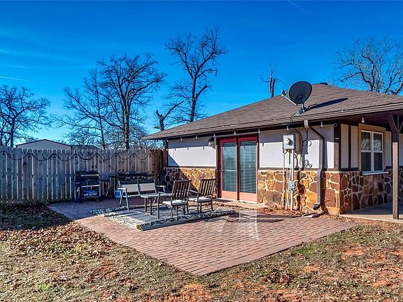 5th image of 1505 E 8th St
