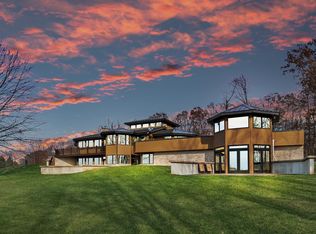 6643 Ledgetop Dr, Greenleaf, WI 54126