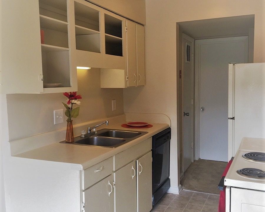Spacious kitchen