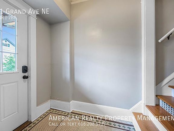 4th image of 61 Grand Ave NE