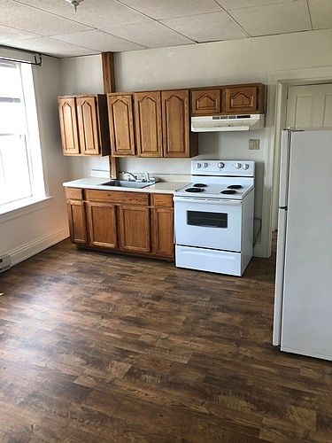 2nd image of 125 N Beaver St Floor 3