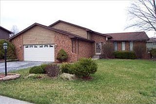 5th image of 2614 Castlewood Dr
