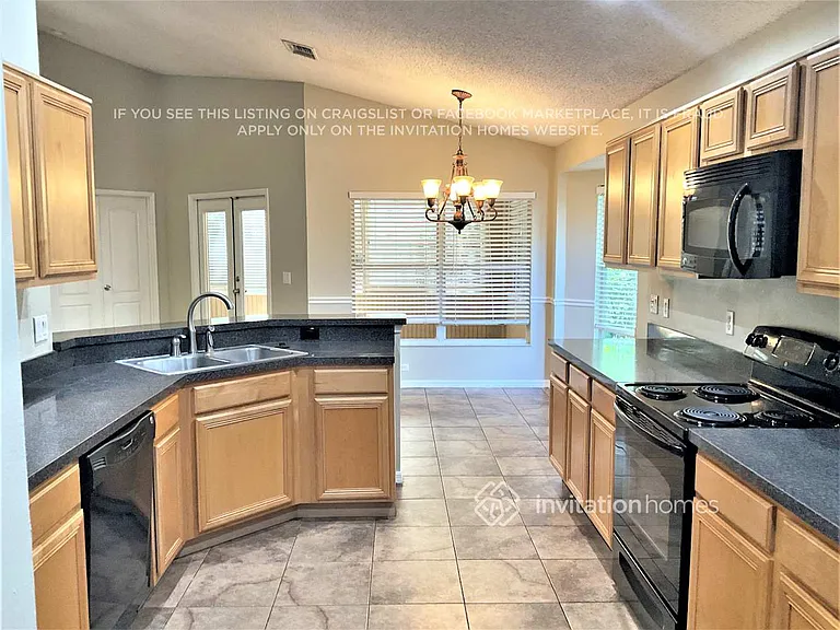 3620 Seminole Dr — Photo 7