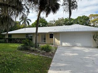 6826 SW Chase Ct, Stuart, FL 34997