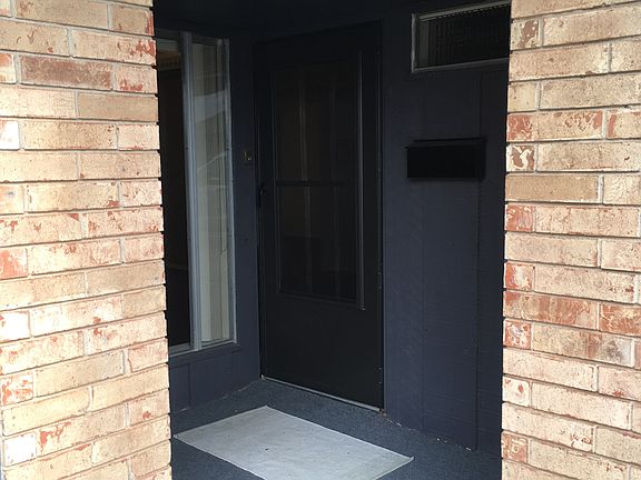 3531 front door entrance 