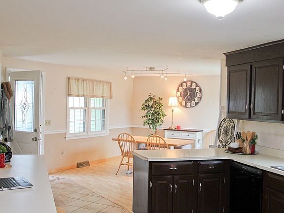 5th image of 9 Stony Hill Rd