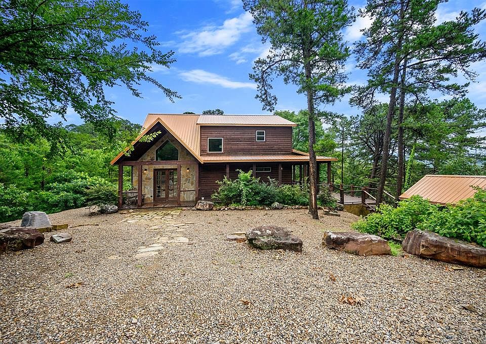 1st image of 68 Lake Bluff Ln