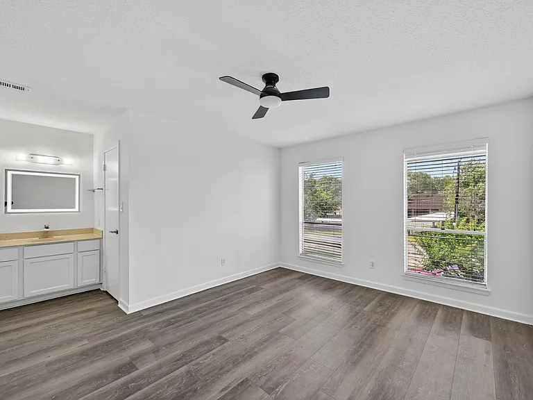 6111 Beverly Hill St #7 — Photo 18