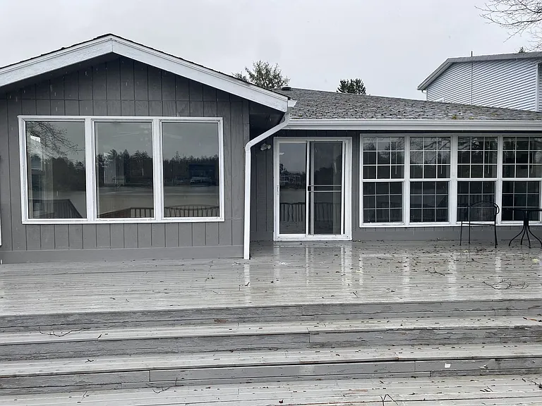 677 Lake Island Ave SE — Photo 27