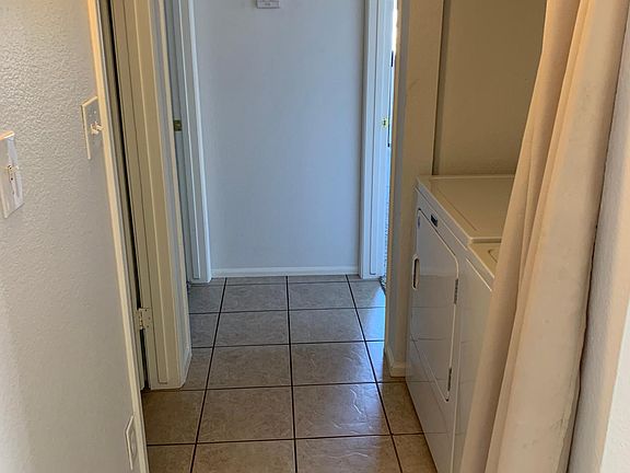3rd image of 1017 E Maryland Ave Unit 140