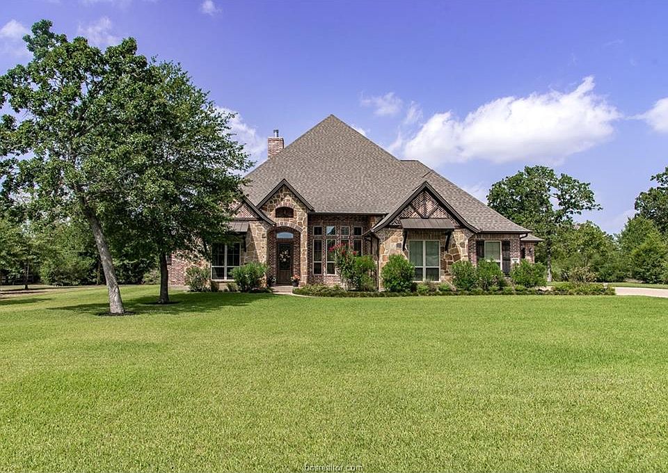 1st image of 18032 Martingale Ct