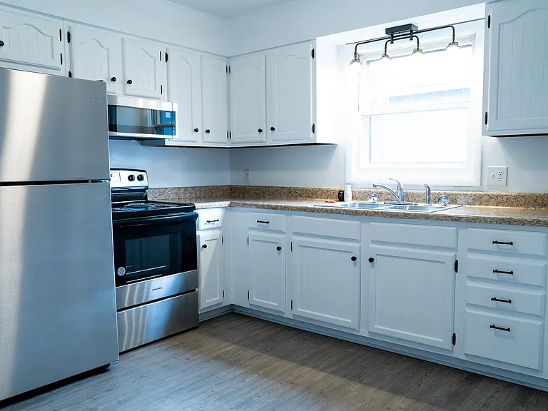 60 Gaston St — Photo 2