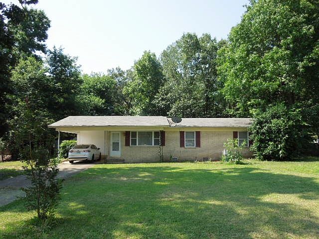 1st image of 115 Douglas Dr