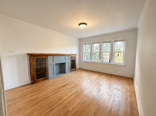 4541 N Whipple St #3, Chicago, IL 60625