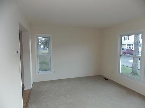 4th image of 13138 Lake Point Blvd #13
