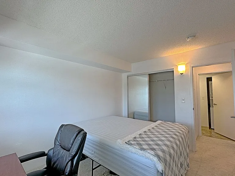 801 South St #1012 — Photo 4