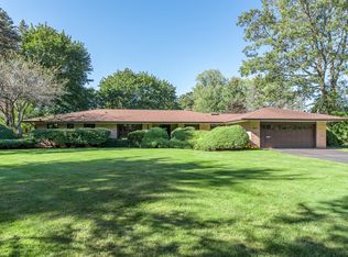 625 Hillcrest Rd, Midland, MI 48640