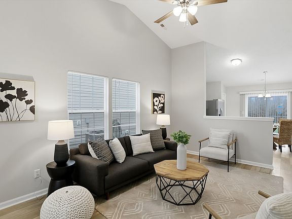 5th image of 10738 Bellflower Ct