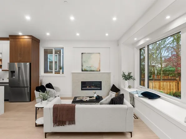 1822 E 14th Ave #1, Vancouver, BC V5N 2E2