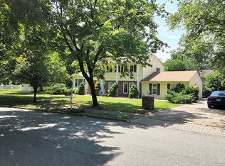 1 Pondview Rd, Morris Plains, NJ 07950