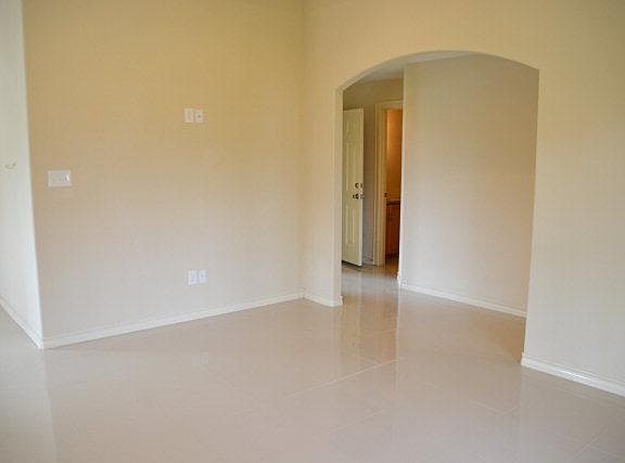 5th image of 407 Chula Vista Dr