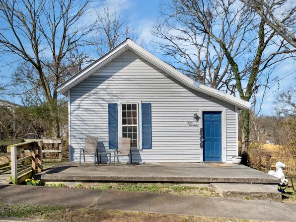 1214 School St, Columbia, TN 38401