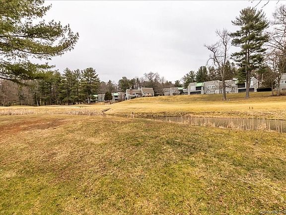 5th image of 11 Catalpa Ct Unit 11