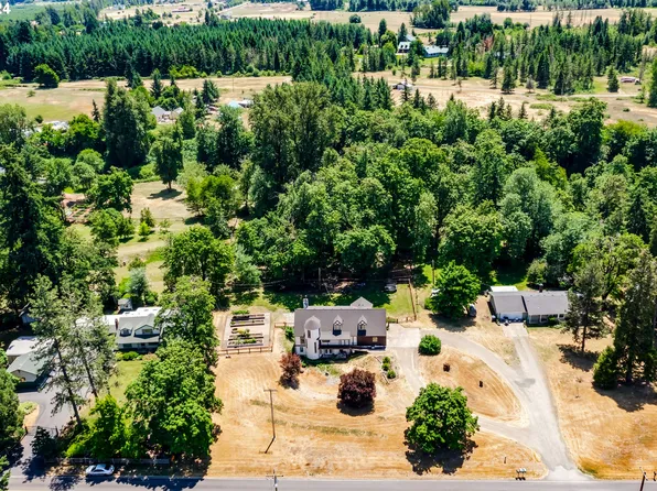 37198 Wheeler Rd, Pleasant Hill, OR 97455