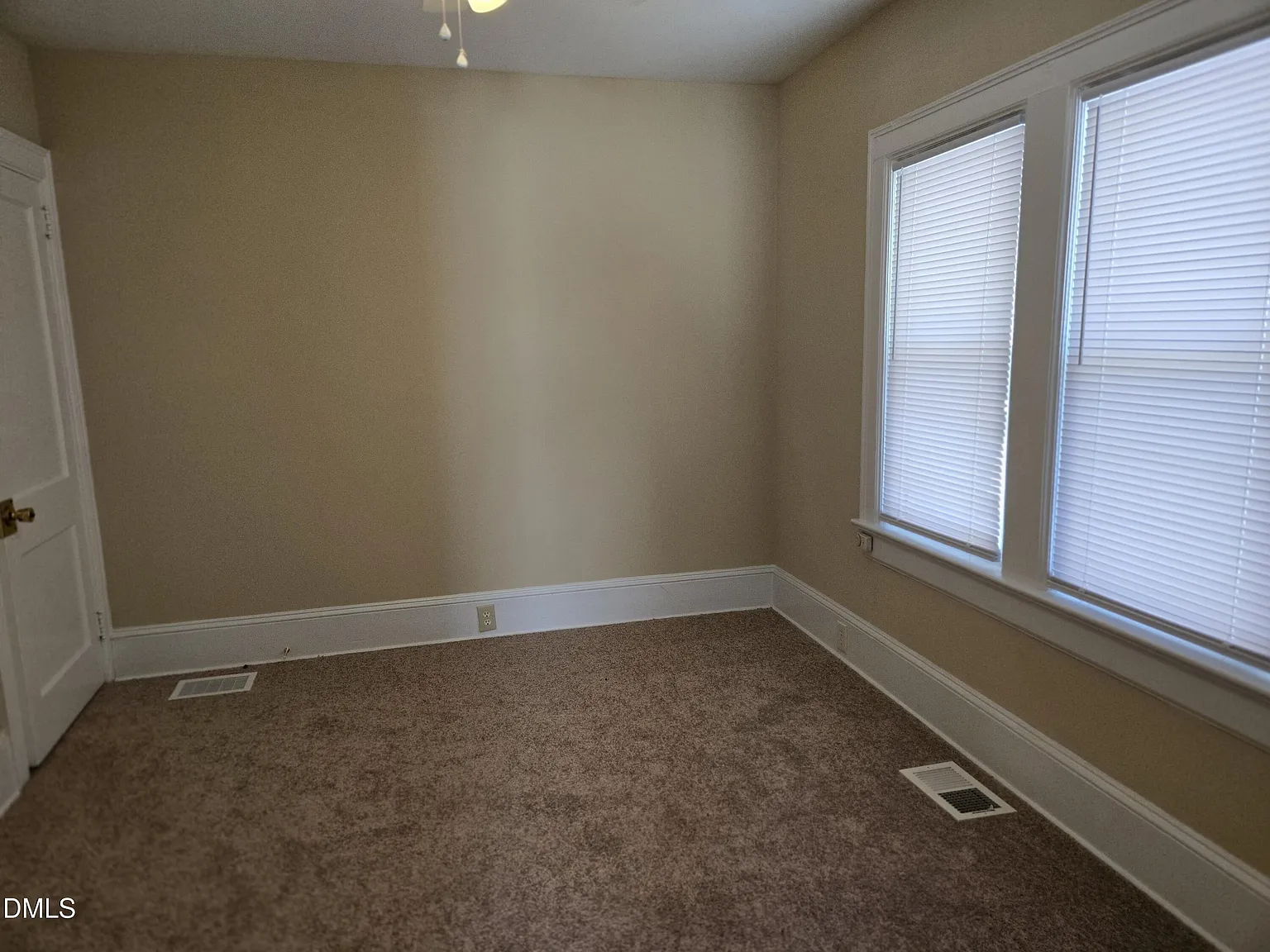 2 bed, 1.0 bath, $1,579 — Photo 3