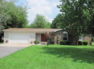 304 E Gateway Rd, Marion, IL 62959