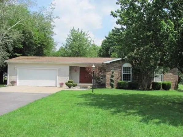 304 E Gateway Rd, Marion, IL 62959