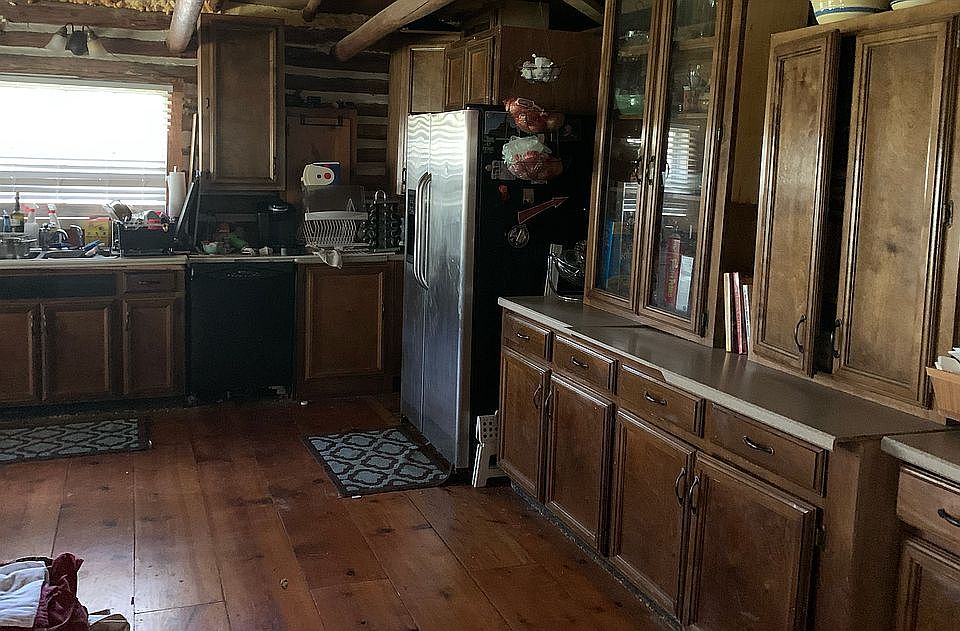 2nd image of 12047 Confederate Dr N