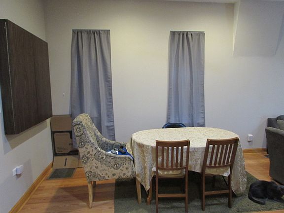 4th image of 923 N Lawndale Ave