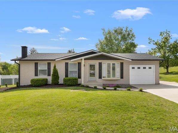 7 Gran Lin Ct, Saint Charles, MO 63303