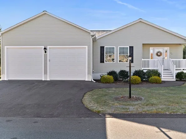 23 Edgestone Dr, Bridgewater, MA 02324