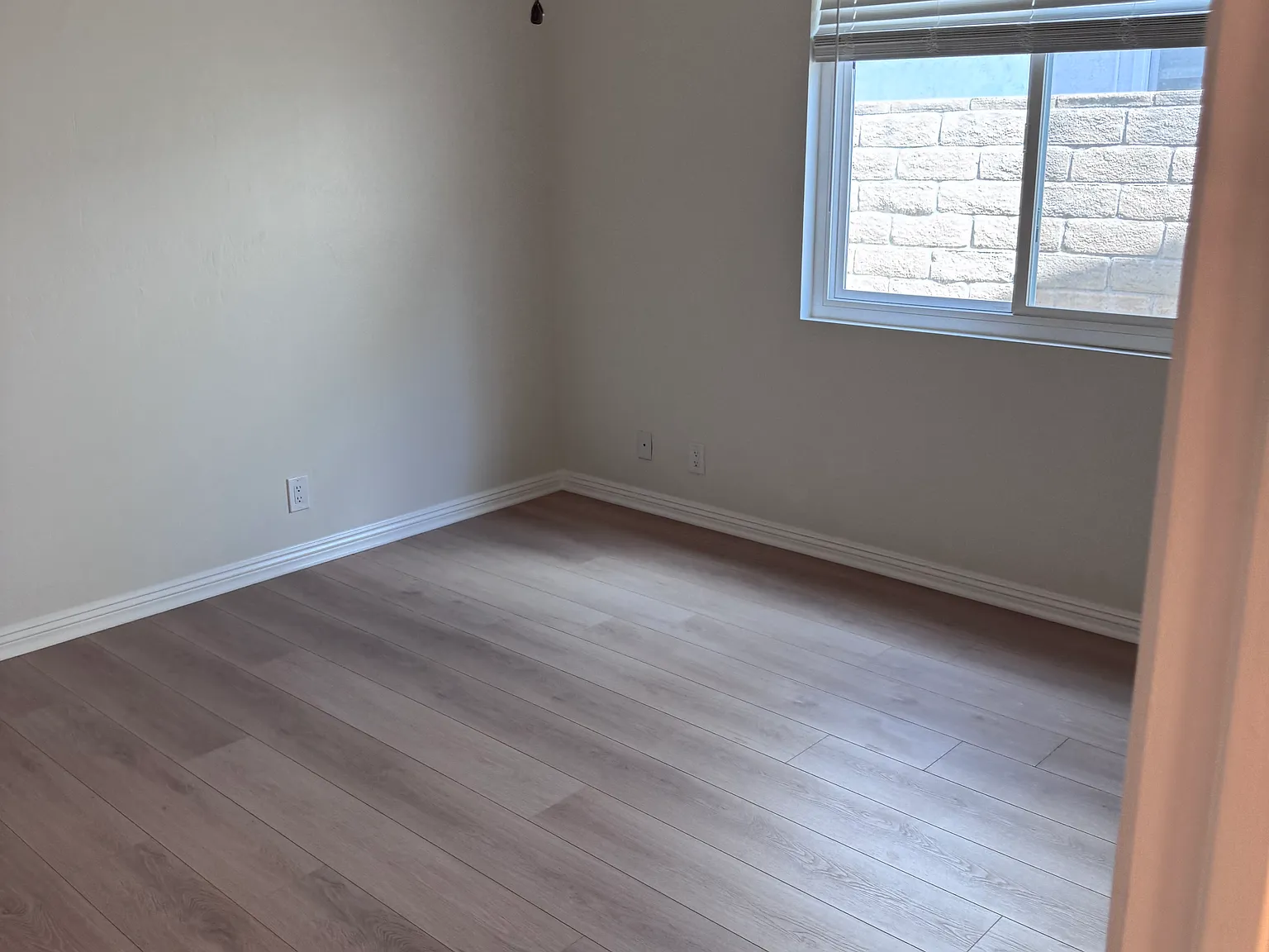 3 bed, 1139 sqft, $3,700 — Photo 3