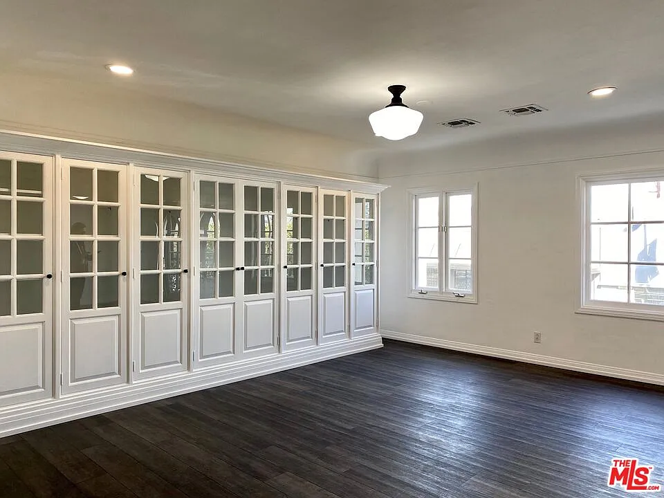 1 bed, 1.0 bath, 1400 sqft, $4,995 — Photo 3