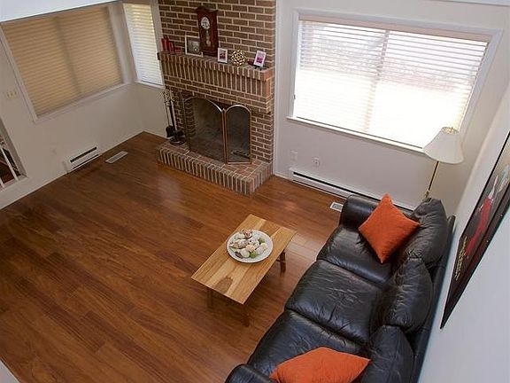 Sunlit 2-story Living Room
