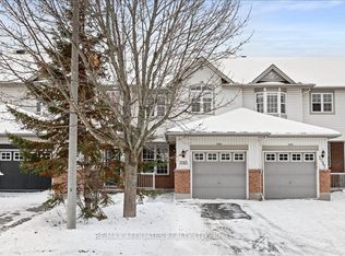 2065 Breezewood St, Ottawa, ON K4A4R8