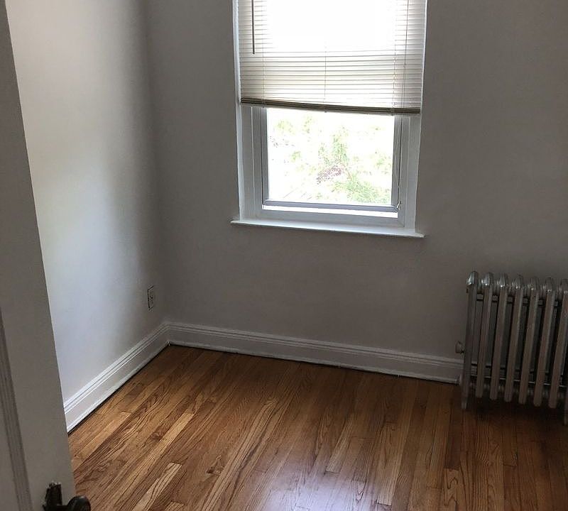 1st image of 2125 35th St
