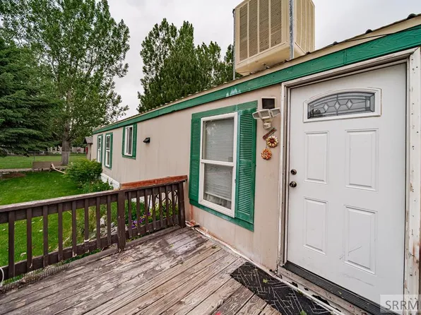 2125 Whispering Pines Dr, Idaho Falls, ID 83401