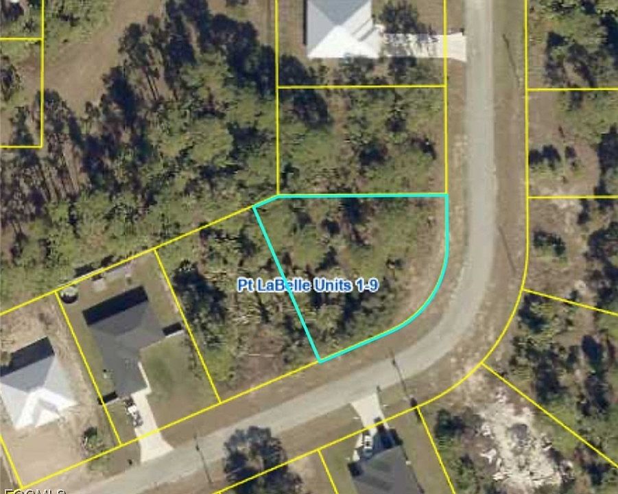 2nd image of 8009 Sandalwood Cir