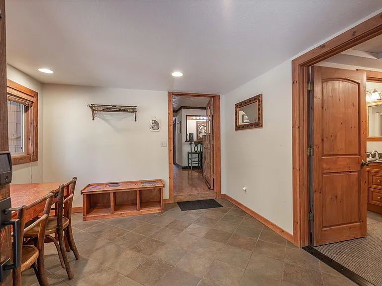 400 Grimsel Pass Rd — Photo 31