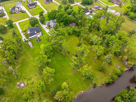 2nd image of 207 Ouiski Bayou Dr