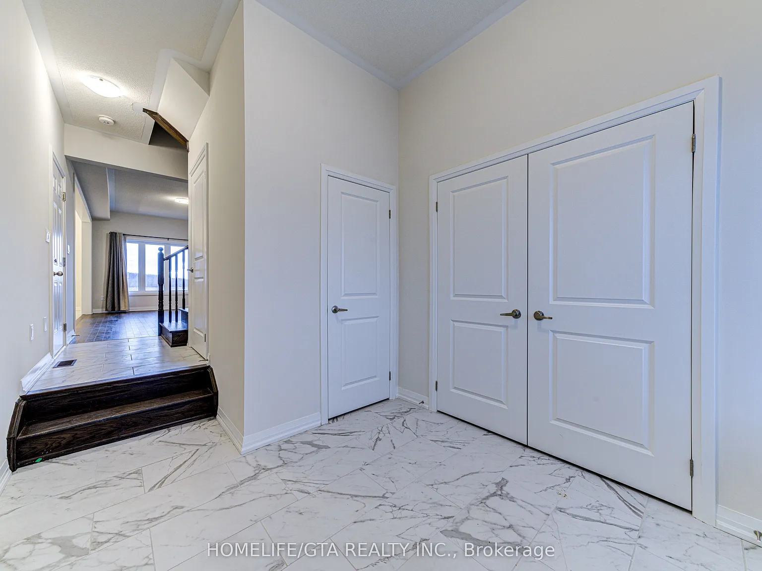 3 bed, $2,550 — Photo 2