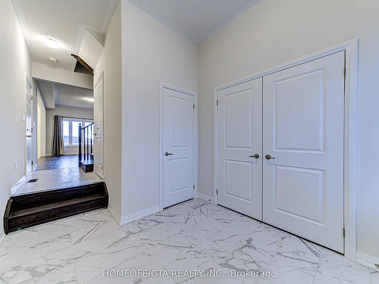 168 Union Blvd — Photo 2