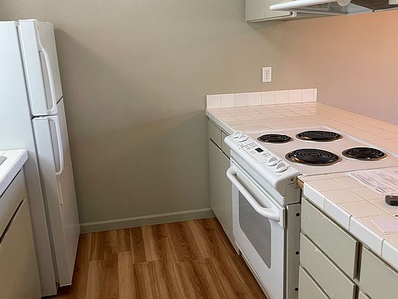 3rd image of 9724 5th St NE #B
