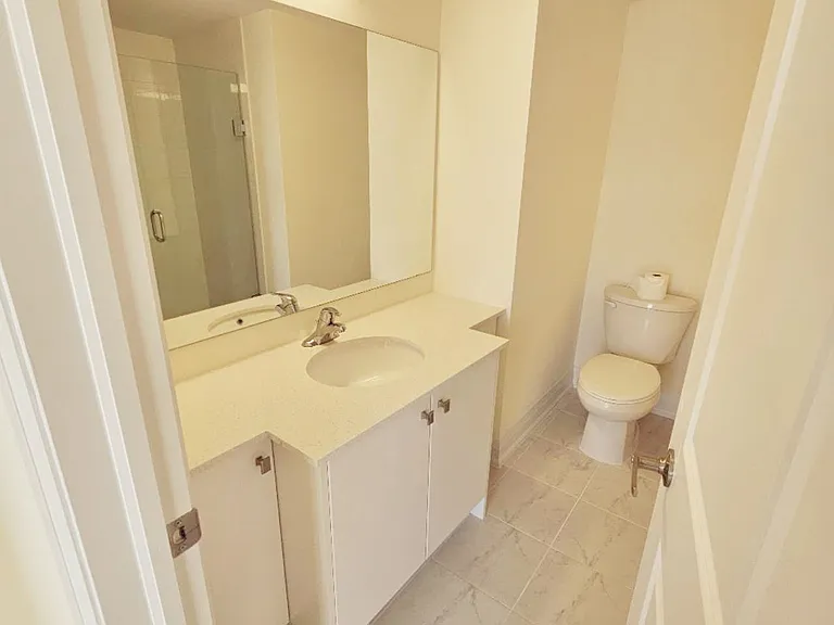 1970A Victoria Park Ave #24 — Photo 8